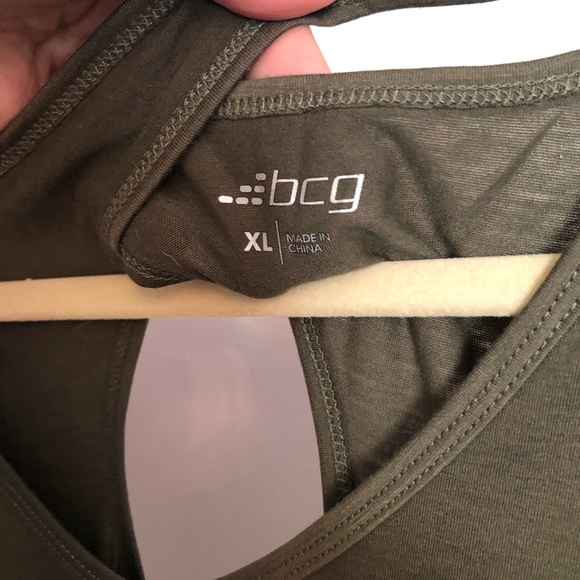 Olive top - Picture 3 of 3